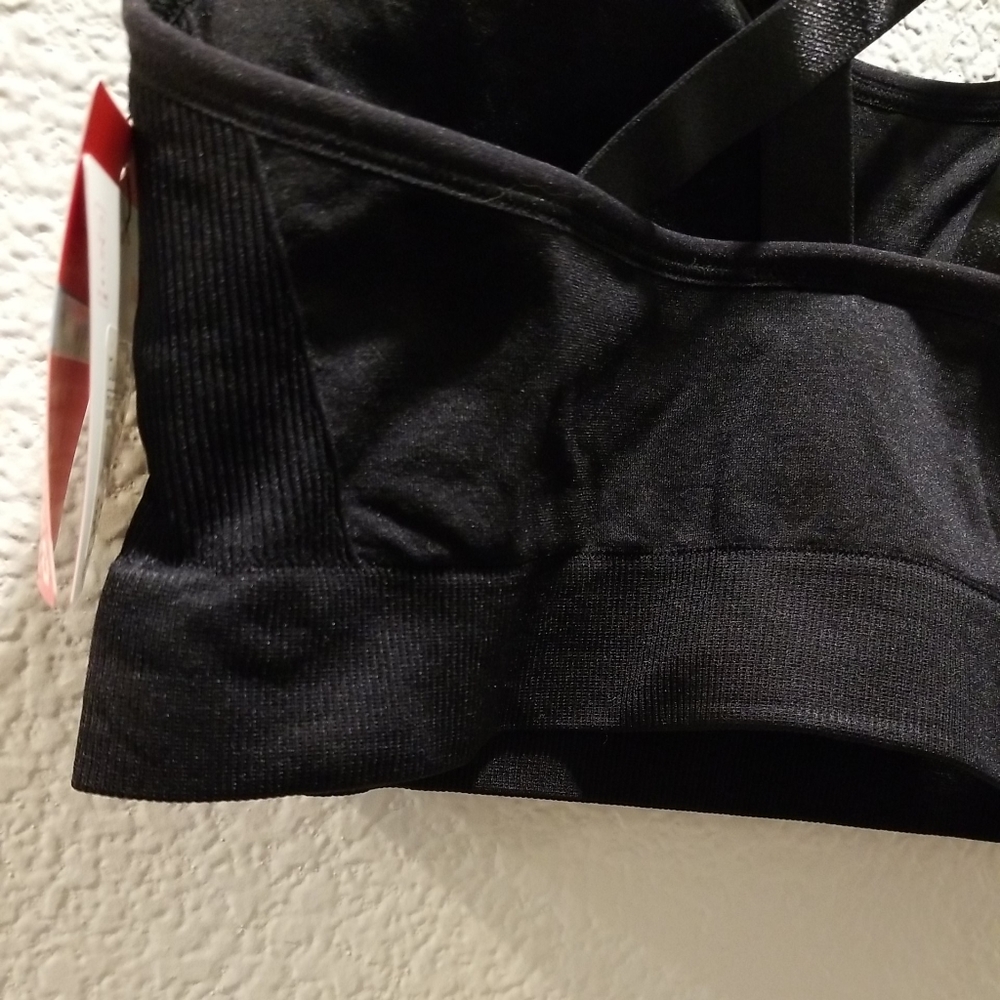 Puma Large Compression Bra - Picture 11 of 11